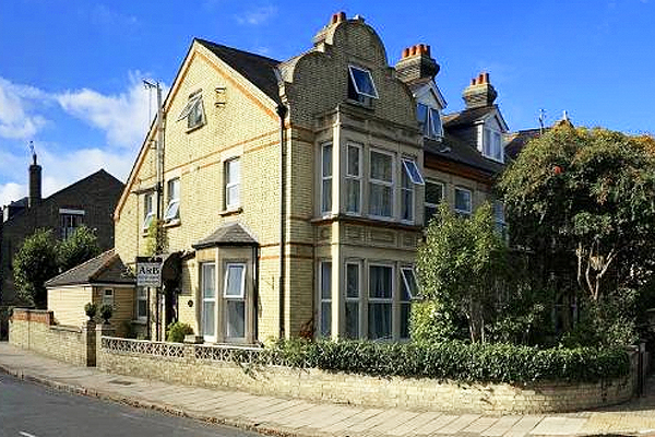 Noble Hotel Winner - Multi Award Winning A&B Guest House Cambridge Ltd